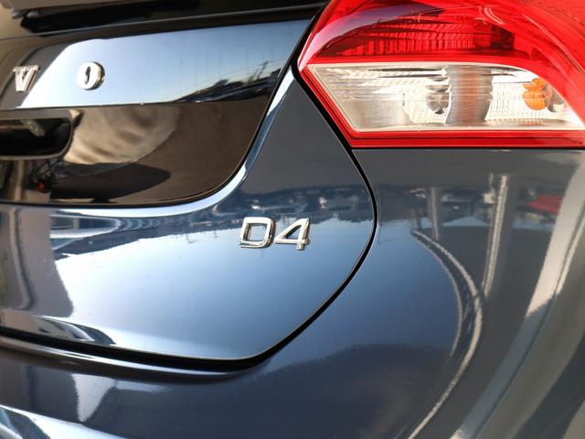 V40 クロスカントリー D4 サマム ディーゼルエンジン 2018年モデル 白革 harman/kardon モダンウッドパネル フロントパワーシート シートヒーター リアビューカメラ LEDヘッドライト パドルシフト PCCキーレス(32枚目)