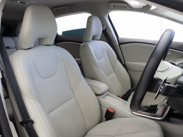 V40 クロスカントリー D4 サマム ディーゼルエンジン 2018年モデル 白革 harman/kardon モダンウッドパネル フロントパワーシート シートヒーター リアビューカメラ LEDヘッドライト パドルシフト PCCキーレス(37枚目)