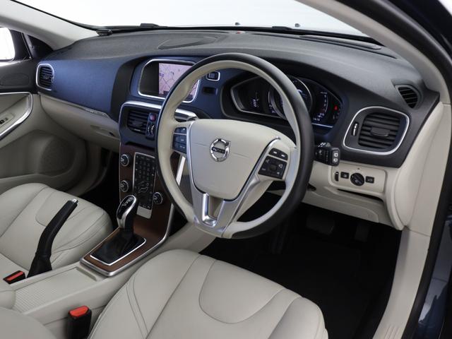 V40 クロスカントリー D4 サマム ディーゼルエンジン 2018年モデル 白革 harman/kardon モダンウッドパネル フロントパワーシート シートヒーター リアビューカメラ LEDヘッドライト パドルシフト PCCキーレス(38枚目)