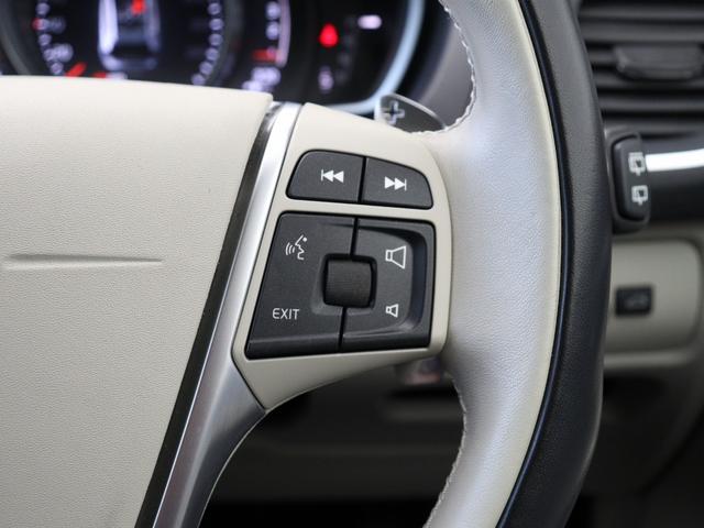 V40 クロスカントリー D4 サマム ディーゼルエンジン 2018年モデル 白革 harman/kardon モダンウッドパネル フロントパワーシート シートヒーター リアビューカメラ LEDヘッドライト パドルシフト PCCキーレス(49枚目)