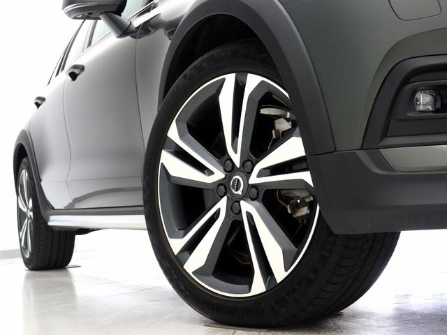 Ｖ６０ クロスカントリー　Ｔ５　ＡＷＤ　プロ　サンルーフ　プラスＰＫＧ　ドラレコ　マルーンブラウン革　前後シートヒーター　ステアリングヒーター　リラクゼーション機能　ベンチレーション機能　１９インチＡＷ　パワーテールゲート　３６０°カメラ（8枚目）