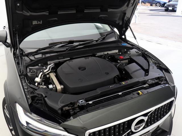 Ｖ６０ クロスカントリー　Ｔ５　ＡＷＤ　プロ　サンルーフ　プラスＰＫＧ　ドラレコ　マルーンブラウン革　前後シートヒーター　ステアリングヒーター　リラクゼーション機能　ベンチレーション機能　１９インチＡＷ　パワーテールゲート　３６０°カメラ（21枚目）