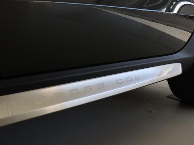 Ｖ６０ クロスカントリー　Ｔ５　ＡＷＤ　プロ　サンルーフ　プラスＰＫＧ　ドラレコ　マルーンブラウン革　前後シートヒーター　ステアリングヒーター　リラクゼーション機能　ベンチレーション機能　１９インチＡＷ　パワーテールゲート　３６０°カメラ（34枚目）