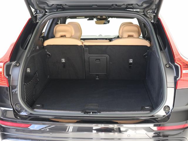 ＸＣ６０ アルティメット　Ｂ５　ＡＷＤ　サンルーフ　Ｂ＆Ｗ　２０２３年モデル　Ｇｏｏｇｌｅ搭載　ドラレコ　４８Ｖ　茶革　リニアライムウッドパネル　前後シートヒーター　ステアリングヒーター　リラクゼーション機能　ベンチレーション機能（12枚目）