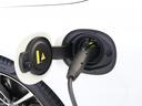Ｓ９０ リチャージアルティメットＴ８　ＡＷＤプラグインＨＶ　ＰＨＥＶ　サンルーフ　エアサス　Ｇｏｏｇｌｅ　ドラレコ　ロングバッテリー　白革　ｈａｒｍａｎ／ｋａｒｄｏｎ　リラクゼーション機能　シートエアコン　クリスタルシフトノブ　グレーアッシュウッドパネル（8枚目）