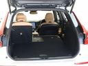 リアシートのシートバックは、６０：４０の分割可倒式です。さらに、シートバックをすべて倒せば、フラットの広大な空間が出現します。
