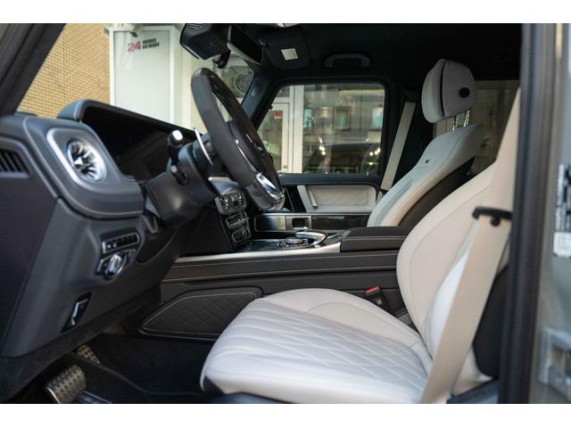 Ｇクラス Ｇ６３　ｍａｎｕｆａｋｔｕｒプログラム＋　正規ディーラー車　ＡＭＧ世田谷スペシャルオーダー　２２インチマイバッハデザインアルミ（純正アルミ有り）　ホワイトエクスクルーシブナッパレザーシート　カーボンインテリア（32枚目）
