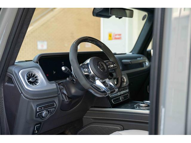 Ｇクラス Ｇ６３　ｍａｎｕｆａｋｔｕｒプログラム＋　正規ディーラー車　ＡＭＧ世田谷スペシャルオーダー　２２インチマイバッハデザインアルミ（純正アルミ有り）　ホワイトエクスクルーシブナッパレザーシート　カーボンインテリア（33枚目）