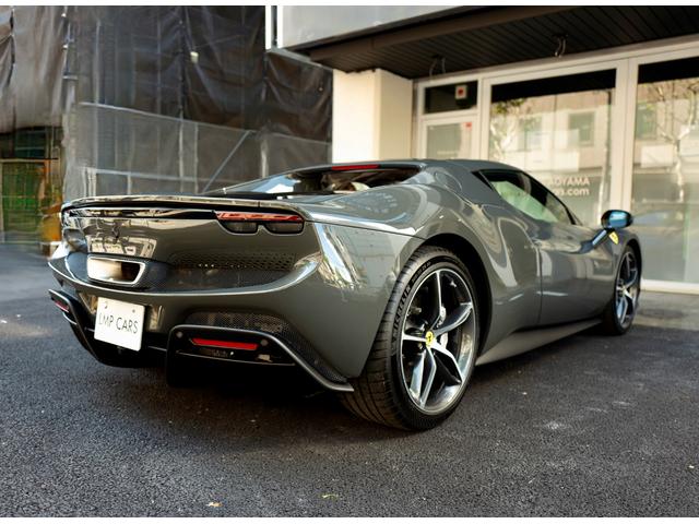 ２９６ＧＴＢ ベースグレード　Ｆ１　ＤＣＴ　左Ｈ　Ｆリフター　ＬＥＤカーボンステア　パドルシフトトリコロールカラー　ＧＲＩＧＩＯ　ＳＣＵＲＯ　／　クオイオ　ＥＬＥリヤビューミラー　ブラックフランシングホース　ダイヤモンドホイール（8枚目）