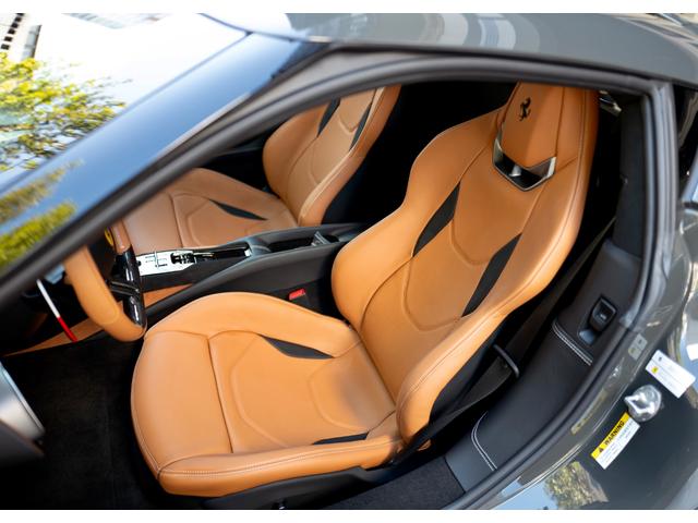 ２９６ＧＴＢ ベースグレード　Ｆ１　ＤＣＴ　左Ｈ　Ｆリフター　ＬＥＤカーボンステア　パドルシフトトリコロールカラー　ＧＲＩＧＩＯ　ＳＣＵＲＯ　／　クオイオ　ＥＬＥリヤビューミラー　ブラックフランシングホース　ダイヤモンドホイール（13枚目）