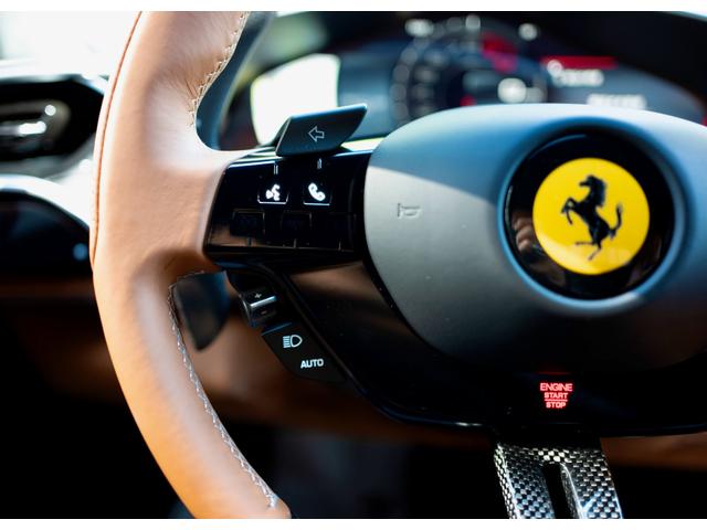 ２９６ＧＴＢ ベースグレード　Ｆ１　ＤＣＴ　左Ｈ　Ｆリフター　ＬＥＤカーボンステア　パドルシフトトリコロールカラー　ＧＲＩＧＩＯ　ＳＣＵＲＯ　／　クオイオ　ＥＬＥリヤビューミラー　ブラックフランシングホース　ダイヤモンドホイール（68枚目）