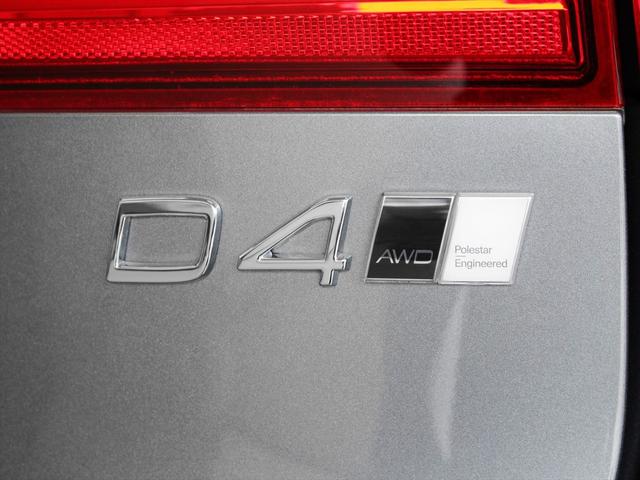 Ｖ９０ クロスカントリー　Ｄ４　ＡＷＤ　サマム　２０１９年モデル　ポールスターソフトウェア　ナッパレザー　ＨＤＤナビ　地デジＴＶ　ＡｐｐｌｅＣａｒＰｌａｙ対応　３６０°ビューカメラ　パワーシート　シートヒーター　マッサージ機能（4枚目）