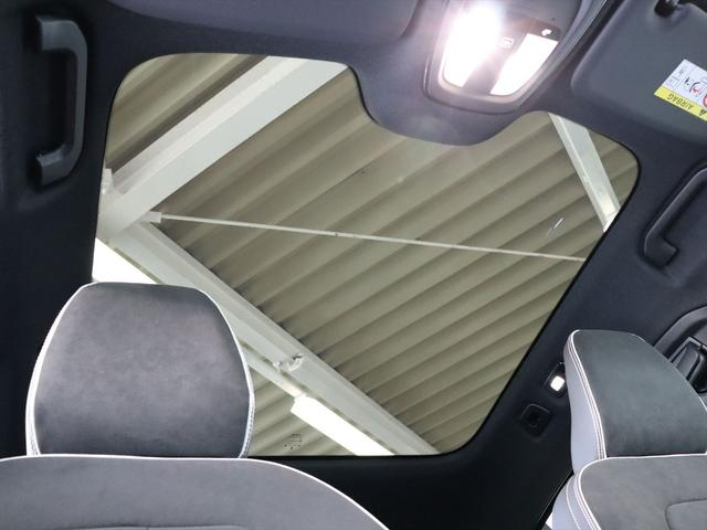 Ｃ４０リチャージ リチャージ　ツイン　２０２２年モデル　ＢＥＶ　パノラマルーフ　純正前後ドラレコ　スウェードシート　ｈａｒｍａｎ／ｋａｒｄｏｎ　Ｇｏｏｇｌｅナビ　３６０°ビューカメラ　パワーシート　シートヒーター　ステアリングヒーター（4枚目）