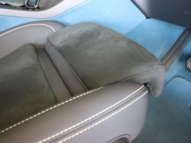 Ｃ４０リチャージ リチャージ　ツイン　２０２２年モデル　ＢＥＶ　パノラマルーフ　純正前後ドラレコ　スウェードシート　ｈａｒｍａｎ／ｋａｒｄｏｎ　Ｇｏｏｇｌｅナビ　３６０°ビューカメラ　パワーシート　シートヒーター　ステアリングヒーター（36枚目）