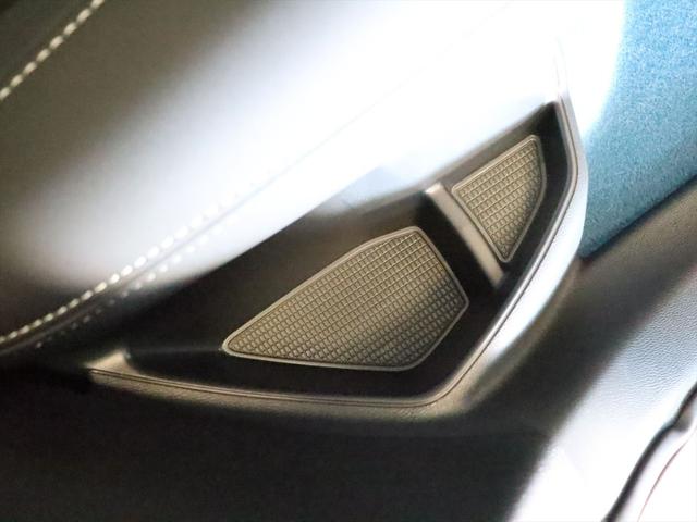 Ｃ４０リチャージ リチャージ　ツイン　２０２２年モデル　ＢＥＶ　パノラマルーフ　純正前後ドラレコ　スウェードシート　ｈａｒｍａｎ／ｋａｒｄｏｎ　Ｇｏｏｇｌｅナビ　３６０°ビューカメラ　パワーシート　シートヒーター　ステアリングヒーター（42枚目）