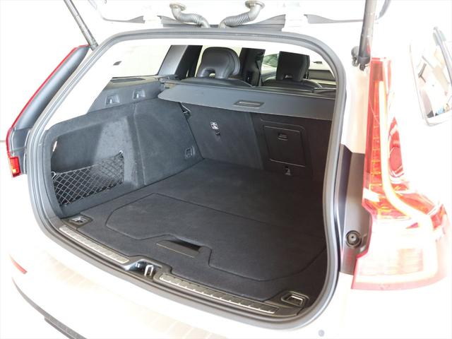 V60 クロスカントリー T5 AWD プロ 2020年モデル ポールスターソフトウェア ナッパレザー Harman/Kardon HDDナビ 地デジTV AppleCarPlay対応 360°ビューカメラ パワーシート シートヒーター(18枚目)