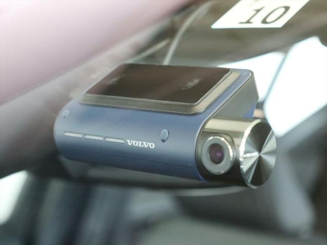 ＸＣ４０ プラス　プロ　Ｂ３　２０２３年モデル　ＭＨＥＶ　純正前後ドラレコ　テキスタイルシート　Ｇｏｏｇｌｅナビ　３６０°ビューカメラ　パワーシート　シートヒーター　ステアリングヒーター　ハンズフリーテールゲート（4枚目）