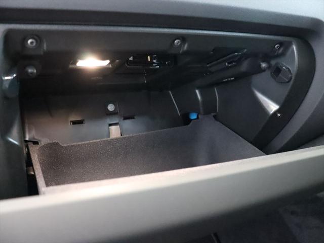 XC60 ウルトラ B5 AWD ダークエディション 2025年モデル MHEV パノラマルーフ Bowers&Wilkins ナッパレザー クリスタルシフトノブ Googleナビ 360°ビューカメラ パワーシート シートヒーター ステアリングヒーター(29枚目)