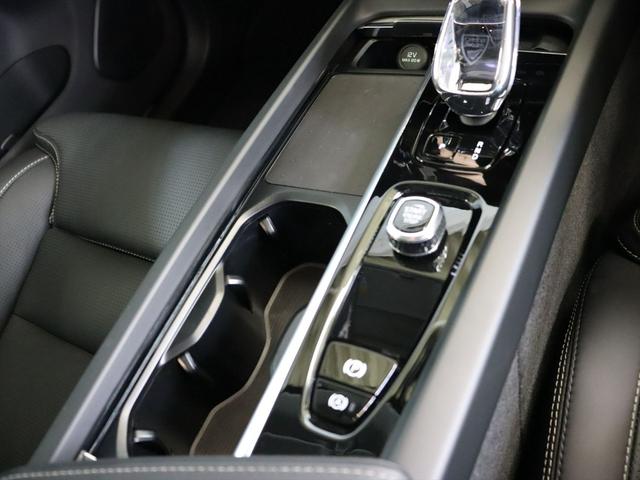 XC60 ウルトラ B5 AWD ダークエディション 2025年モデル MHEV パノラマルーフ Bowers&Wilkins ナッパレザー クリスタルシフトノブ Googleナビ 360°ビューカメラ パワーシート シートヒーター ステアリングヒーター(33枚目)