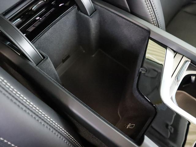 XC60 ウルトラ B5 AWD ダークエディション 2025年モデル MHEV パノラマルーフ Bowers&Wilkins ナッパレザー クリスタルシフトノブ Googleナビ 360°ビューカメラ パワーシート シートヒーター ステアリングヒーター(34枚目)