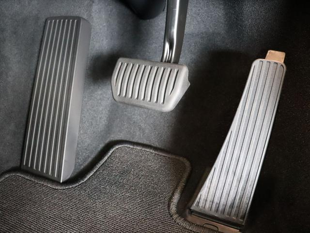 XC60 ウルトラ B5 AWD ダークエディション 2025年モデル MHEV パノラマルーフ Bowers&Wilkins ナッパレザー クリスタルシフトノブ Googleナビ 360°ビューカメラ パワーシート シートヒーター ステアリングヒーター(37枚目)