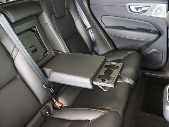 XC60 ウルトラ B5 AWD ダークエディション 2025年モデル MHEV パノラマルーフ Bowers&Wilkins ナッパレザー クリスタルシフトノブ Googleナビ 360°ビューカメラ パワーシート シートヒーター ステアリングヒーター(41枚目)