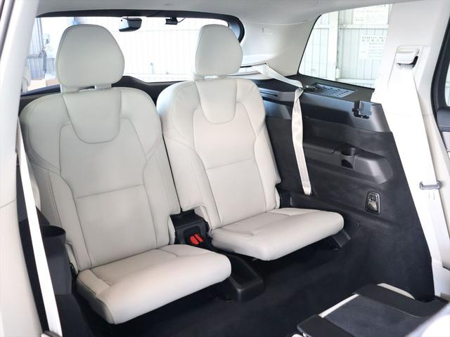 ＸＣ９０ ウルトラ　Ｔ８　ＡＷＤ　プラグインハイブリッド　２０２５年後期モデル　当店試乗車　ＰＨＥＶ　パノラマルーフ　純正前後ドラレコ　デジタルルームミラー　ナッパレザー　クリスタルシフトノブ　Ｇｏｏｇｌｅナビ　３６０°ビューカメラ　パワーシート（9枚目）