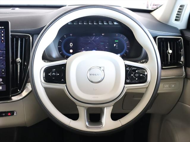 ＸＣ９０ ウルトラ　Ｔ８　ＡＷＤ　プラグインハイブリッド　２０２５年後期モデル　当店試乗車　ＰＨＥＶ　パノラマルーフ　純正前後ドラレコ　デジタルルームミラー　ナッパレザー　クリスタルシフトノブ　Ｇｏｏｇｌｅナビ　３６０°ビューカメラ　パワーシート（10枚目）