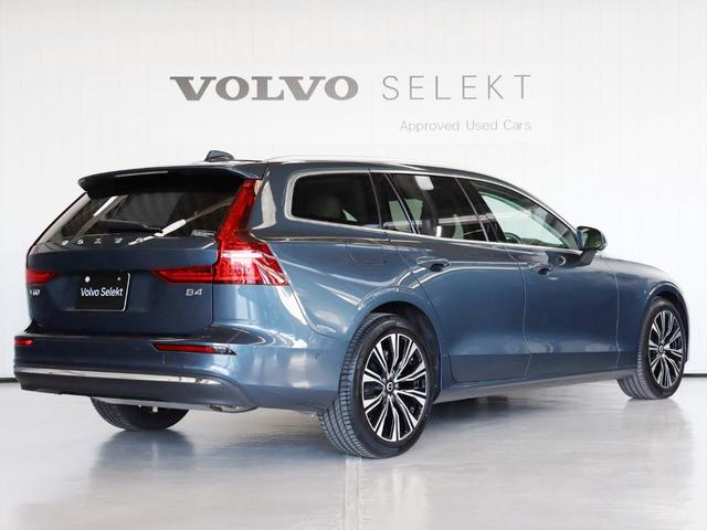 Ｖ６０ アルティメット　Ｂ４　２０２４年モデル　ＭＨＥＶ　純正前後ドラレコ　ナッパレザー　Ｈａｒｍａｎ／Ｋａｒｄｏｎ　クリスタルシフトノブ　Ｇｏｏｇｌｅナビ　３６０°ビューカメラ　パワーシート　シートヒーター　ステアリングヒーター（3枚目）