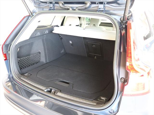 Ｖ６０ アルティメット　Ｂ４　２０２４年モデル　ＭＨＥＶ　純正前後ドラレコ　ナッパレザー　Ｈａｒｍａｎ／Ｋａｒｄｏｎ　クリスタルシフトノブ　Ｇｏｏｇｌｅナビ　３６０°ビューカメラ　パワーシート　シートヒーター　ステアリングヒーター（16枚目）