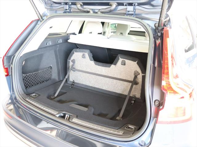 Ｖ６０ アルティメット　Ｂ４　２０２４年モデル　ＭＨＥＶ　純正前後ドラレコ　ナッパレザー　Ｈａｒｍａｎ／Ｋａｒｄｏｎ　クリスタルシフトノブ　Ｇｏｏｇｌｅナビ　３６０°ビューカメラ　パワーシート　シートヒーター　ステアリングヒーター（18枚目）