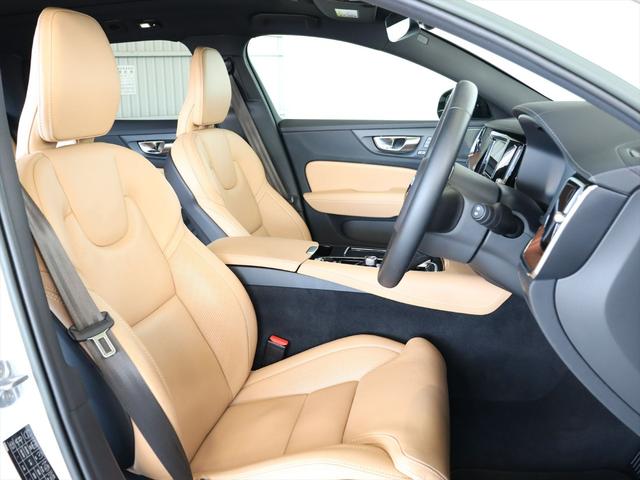 Ｖ６０ リチャジアルティメットＴ６ＡＷＤプラグインハイブリド　２０２３年モデル　ＰＨＥＶ　パノラマルーフ　純正前後ドラレコ　ナッパレザー　Ｈａｒｍａｎ／Ｋａｒｄｏｎ　クリスタルシフトノブ　Ｇｏｏｇｌｅナビ　３６０°ビューカメラ　パワーシート　シートヒーター（7枚目）