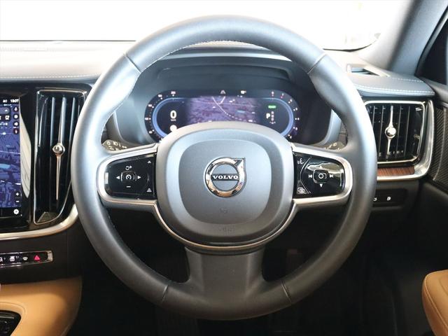 Ｖ６０ リチャジアルティメットＴ６ＡＷＤプラグインハイブリド　２０２３年モデル　ＰＨＥＶ　パノラマルーフ　純正前後ドラレコ　ナッパレザー　Ｈａｒｍａｎ／Ｋａｒｄｏｎ　クリスタルシフトノブ　Ｇｏｏｇｌｅナビ　３６０°ビューカメラ　パワーシート　シートヒーター（9枚目）