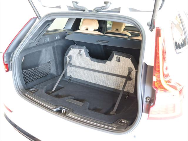 Ｖ６０ リチャジアルティメットＴ６ＡＷＤプラグインハイブリド　２０２３年モデル　ＰＨＥＶ　パノラマルーフ　純正前後ドラレコ　ナッパレザー　Ｈａｒｍａｎ／Ｋａｒｄｏｎ　クリスタルシフトノブ　Ｇｏｏｇｌｅナビ　３６０°ビューカメラ　パワーシート　シートヒーター（18枚目）