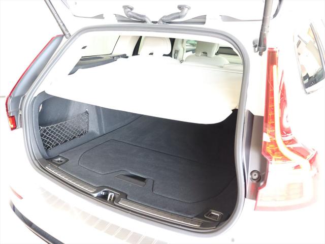 V60 ウルトラ T6 AWD プラグインハイブリッド 2026年モデル 当店試乗車 PHEV パノラマルーフ 純正前後ドラレコ ナッパレザー Harman/Kardon クリスタルシフトノブ Googleナビ 360°ビューカメラ パワーシート(17枚目)