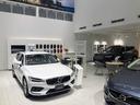 ショールームには最新のボルボ車を始めお買い得な限定車も展示しております 中古車と変わらないお支払いプランでお乗りいただけるお車もございます 是非御相談下さい