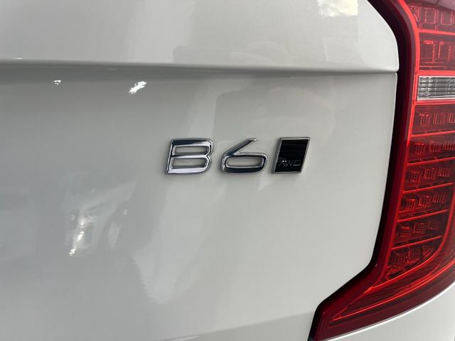 ＸＣ９０ アルティメット　Ｂ６　ＡＷＤ　２０２３年モデル　Ｇｏｏｇｌｅ　ＨＡＲＭＡＮ　ＫＡＲＤＯＮ　３列シート　オレフォスクリスタルシフトノブ　サンルーフ　前後シートヒーター　ワイヤレス充電　ウッドパネル　純正２０インチアルミホイール（8枚目）