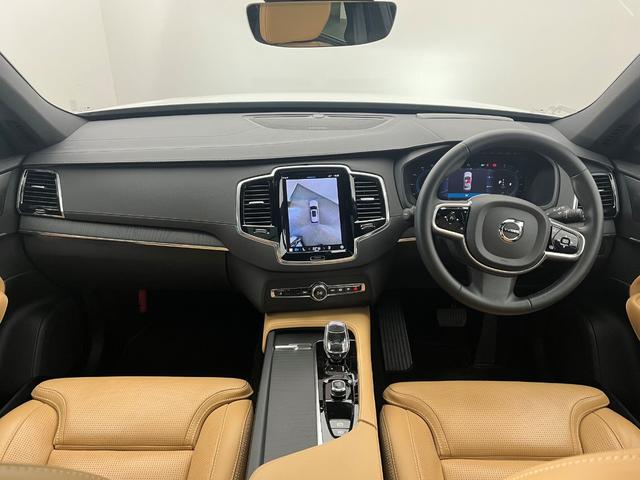 ＸＣ９０ アルティメット　Ｂ６　ＡＷＤ　２０２３年モデル　Ｇｏｏｇｌｅ　ＨＡＲＭＡＮ　ＫＡＲＤＯＮ　３列シート　オレフォスクリスタルシフトノブ　サンルーフ　前後シートヒーター　ワイヤレス充電　ウッドパネル　純正２０インチアルミホイール（10枚目）