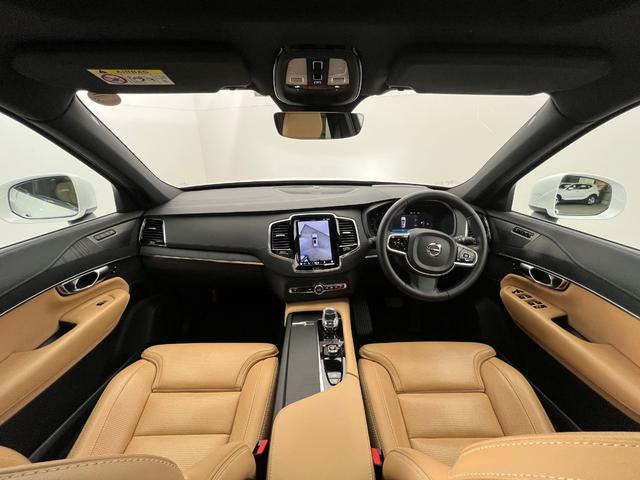 ＸＣ９０ アルティメット　Ｂ６　ＡＷＤ　２０２３年モデル　Ｇｏｏｇｌｅ　ＨＡＲＭＡＮ　ＫＡＲＤＯＮ　３列シート　オレフォスクリスタルシフトノブ　サンルーフ　前後シートヒーター　ワイヤレス充電　ウッドパネル　純正２０インチアルミホイール（11枚目）