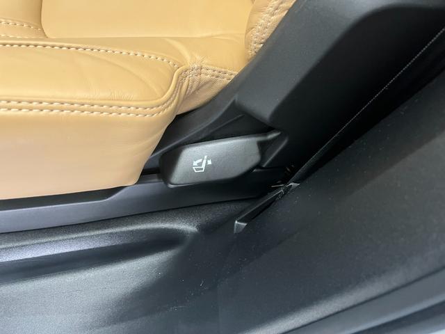ＸＣ９０ アルティメット　Ｂ６　ＡＷＤ　２０２３年モデル　Ｇｏｏｇｌｅ　ＨＡＲＭＡＮ　ＫＡＲＤＯＮ　３列シート　オレフォスクリスタルシフトノブ　サンルーフ　前後シートヒーター　ワイヤレス充電　ウッドパネル　純正２０インチアルミホイール（37枚目）