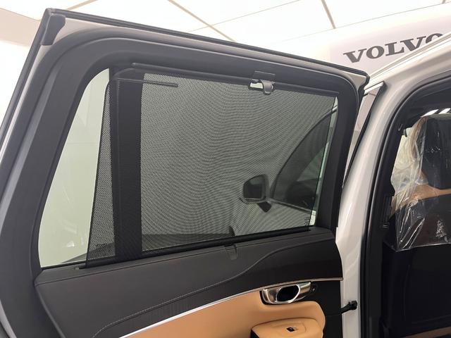 ＸＣ９０ アルティメット　Ｂ６　ＡＷＤ　２０２３年モデル　Ｇｏｏｇｌｅ　ＨＡＲＭＡＮ　ＫＡＲＤＯＮ　３列シート　オレフォスクリスタルシフトノブ　サンルーフ　前後シートヒーター　ワイヤレス充電　ウッドパネル　純正２０インチアルミホイール（41枚目）