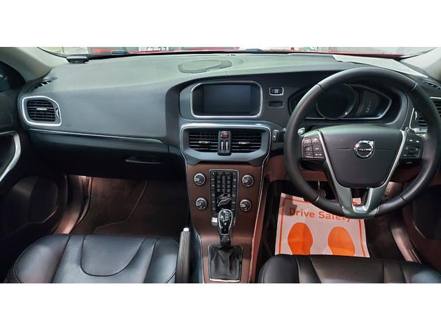 V40 T3 クラシックエディション 2019年モデル 最終モデル HARMAN KARDON レザーシート ウッドパネル サンルーフ Bluetooth 純正前後ドラレコ(9枚目)