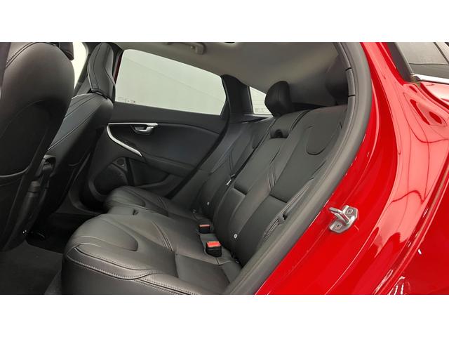 V40 T3 クラシックエディション 2019年モデル 最終モデル HARMAN KARDON レザーシート ウッドパネル サンルーフ Bluetooth 純正前後ドラレコ(26枚目)