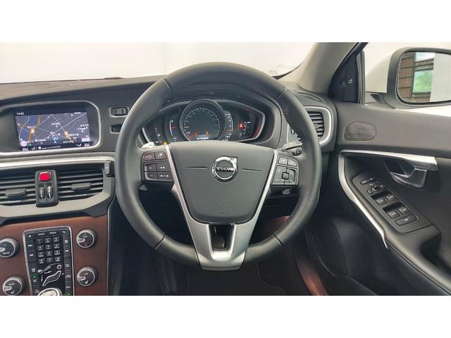 V40 T3 クラシックエディション 2019年モデル 最終モデル HARMAN KARDON サンルーフ ウッドパネル Bluetooth 前後シートヒーター(12枚目)