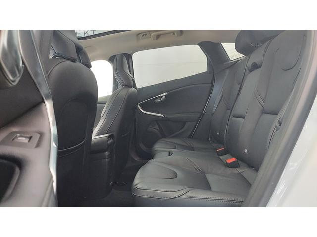 V40 T3 クラシックエディション 2019年モデル 最終モデル HARMAN KARDON サンルーフ ウッドパネル Bluetooth 前後シートヒーター(17枚目)