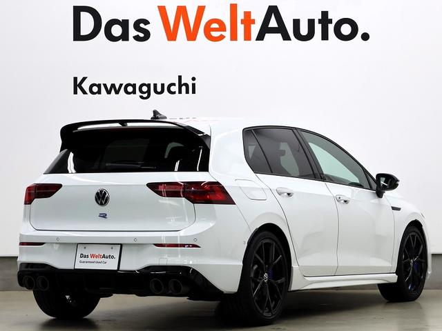 ゴルフＲ ２０イヤーズ　認定中古車　Ｖｏｌｋｓｗａｇｅｎメーカー社用車　限定車Ｇｏｌｆ　Ｒ　２０ｙｅａｒｓ　ピュアホワイト　ワンオーナー　禁煙車　ＤＣＣ　レザーシートパッケージ　純正ナビ　ＥＴＣ　ＬＥＤヘッドライト（8枚目）