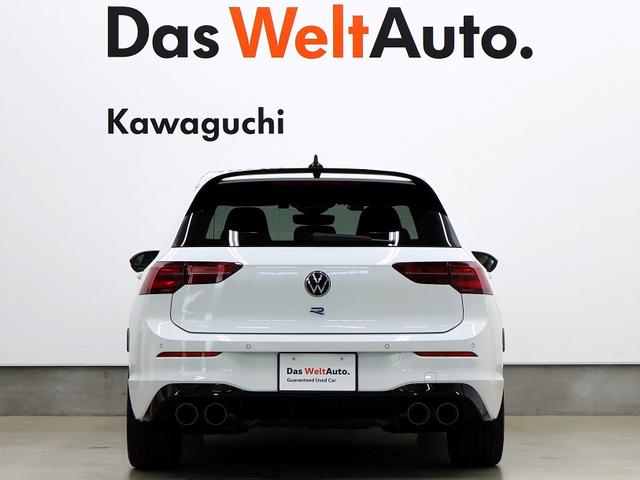ゴルフＲ ２０イヤーズ　認定中古車　Ｖｏｌｋｓｗａｇｅｎメーカー社用車　限定車Ｇｏｌｆ　Ｒ　２０ｙｅａｒｓ　ピュアホワイト　ワンオーナー　禁煙車　ＤＣＣ　レザーシートパッケージ　純正ナビ　ＥＴＣ　ＬＥＤヘッドライト（10枚目）