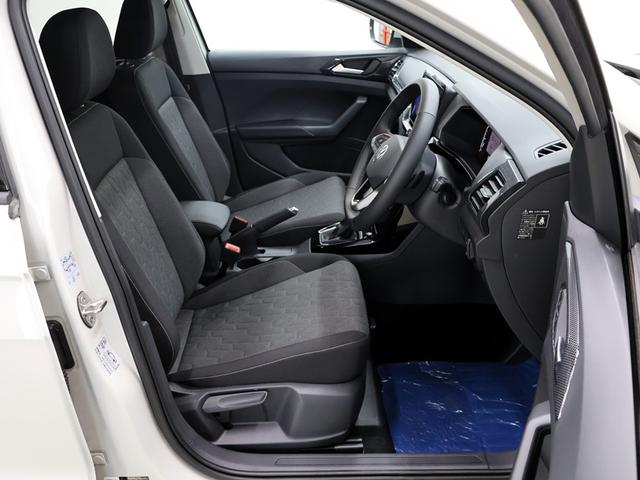 Ｔ－クロス ＴＳＩ　アクティブ　認定中古車　登録済み未使用車　ＴーＣｒｏｓｓ　ＴＳＩ　Ａｃｔｉｖｅ　セーフティーパッケージ　テクノロジーパッケージ　純正ナビ　ＥＴＣ　バックカメラ　ＬＥＤヘッドライト　メーカーオプションフル装備（19枚目）