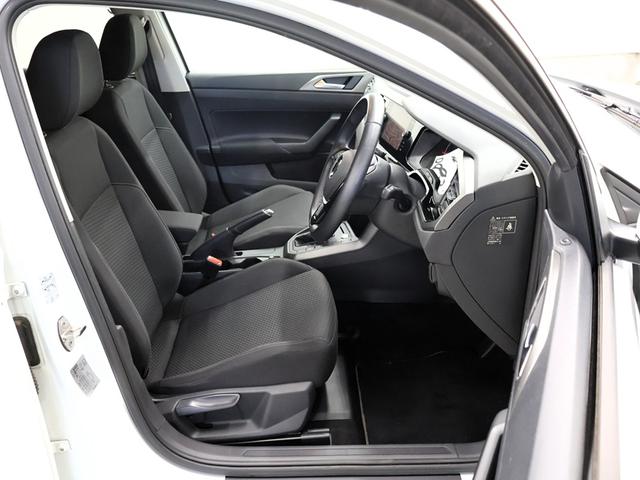 ポロ ＴＳＩコンフォートライン　認定中古車　Ｐｏｌｏ　ＴＳＩ　Ｃｏｍｆｏｒｔｌｉｎｅ　ピュアホワイト　ワンオーナー　禁煙車　セーフティーパッケージ　純正ナビ　バックカメラ　ＥＴＣ　ＬＥＤヘッドライト　純正前後ドライブレコダー（18枚目）