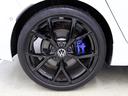 ゴルフＲ ２０イヤーズ　認定中古車　Ｖｏｌｋｓｗａｇｅｎメーカー社用車　限定車Ｇｏｌｆ　Ｒ　２０ｙｅａｒｓ　ピュアホワイト　ワンオーナー　禁煙車　ＤＣＣ　レザーシートパッケージ　純正ナビ　ＥＴＣ　ＬＥＤヘッドライト（7枚目）
